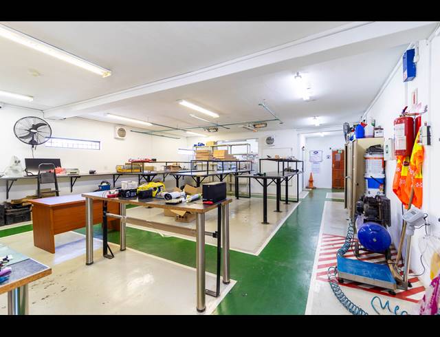 773M² BUSINESS CENTRE FOR SALE IN NEW REDRUTH
